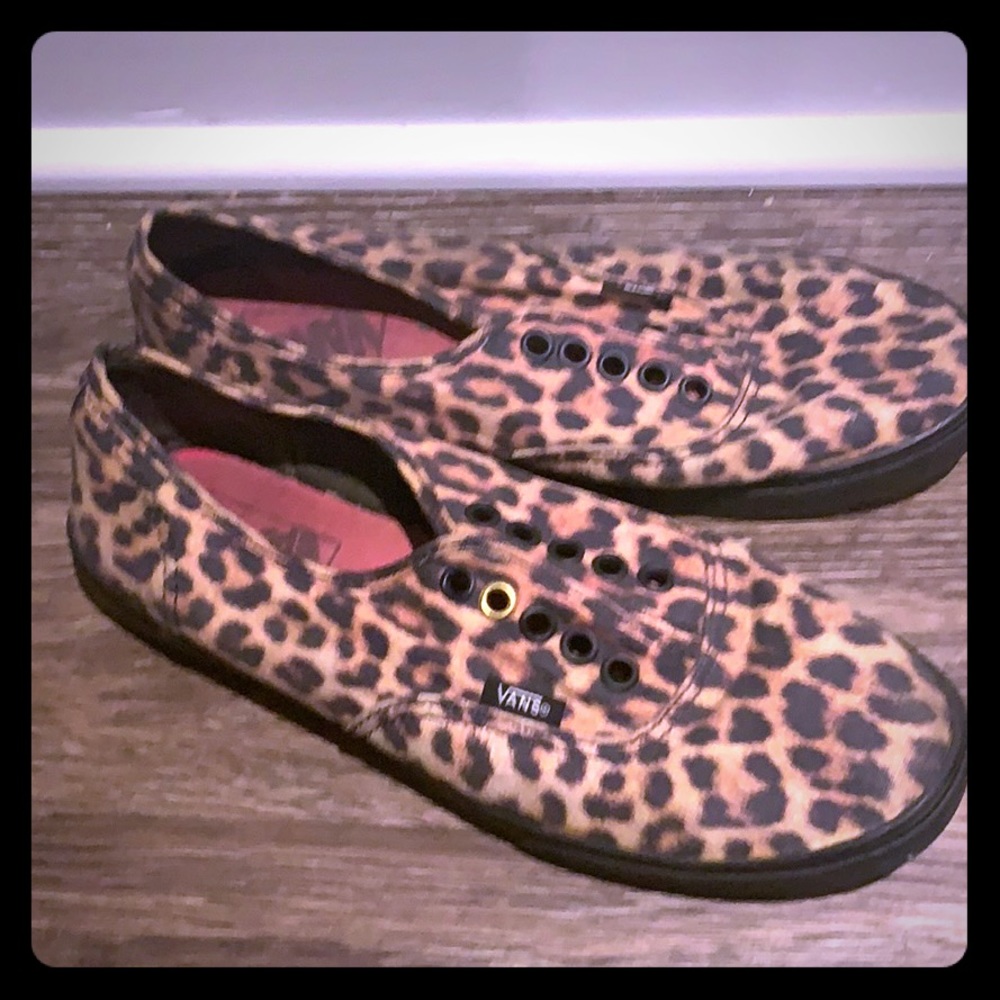 Leopard Vans